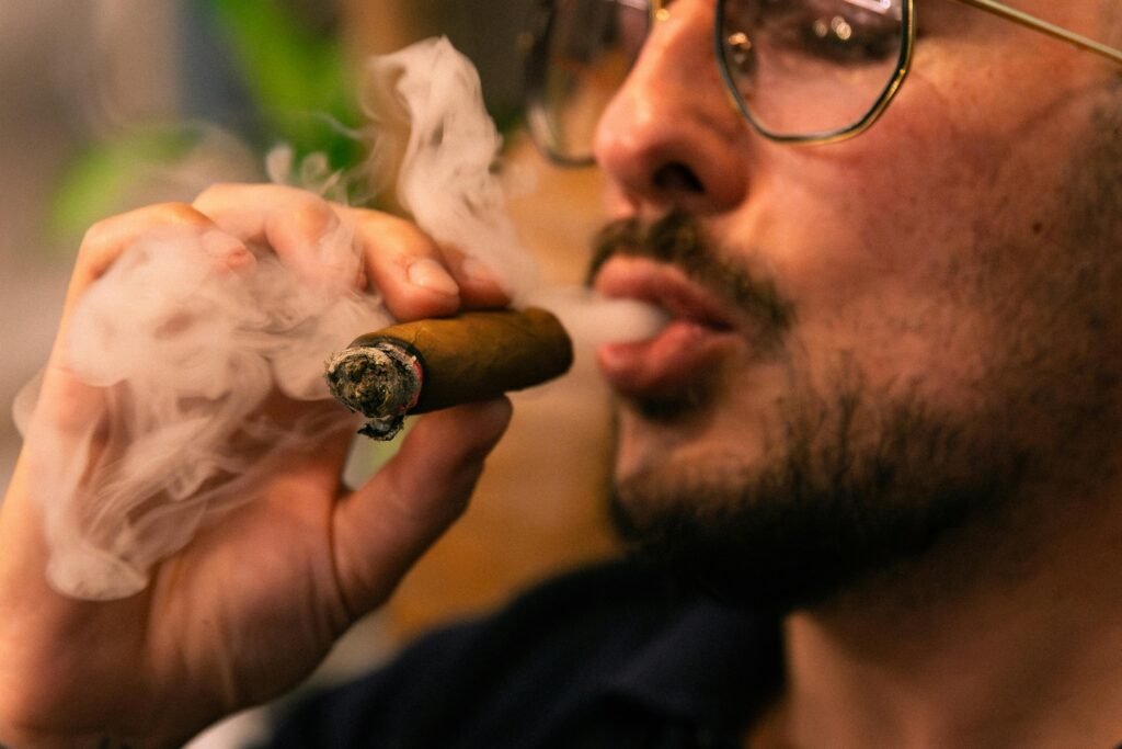 how to enjoy cigarette The Perfect Pairing: How to Enjoy a Smoke on the Golf Course